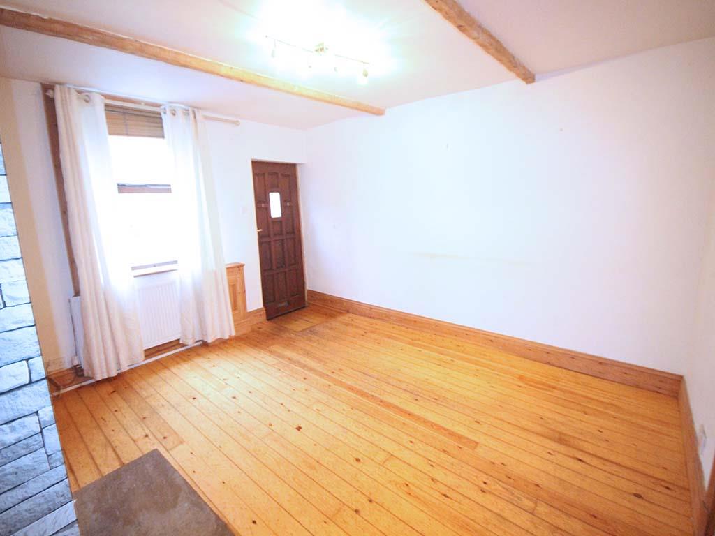 2 bedroom mid terrace house For Sale in Winewall - IMG_5854.jpg